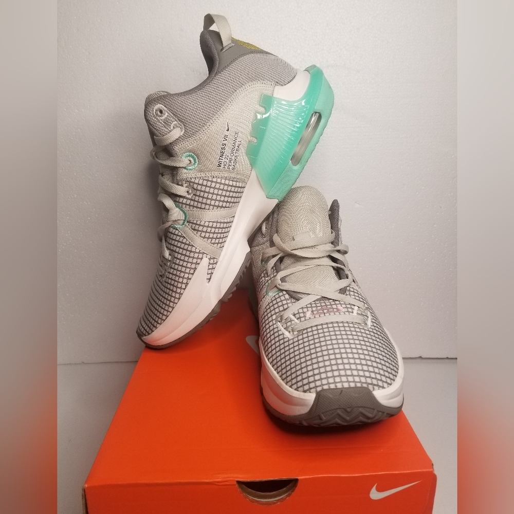 Nike Women's Gray and Teal Athletic Shoes
